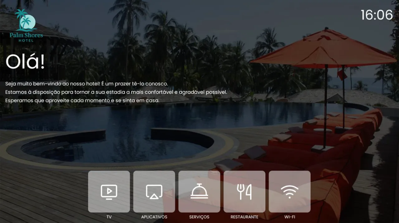 Tela de boas-vindas real da plataforma na TV do quarto, com menu de TV, aplicativos, serviços, restaurante e Wi-Fi